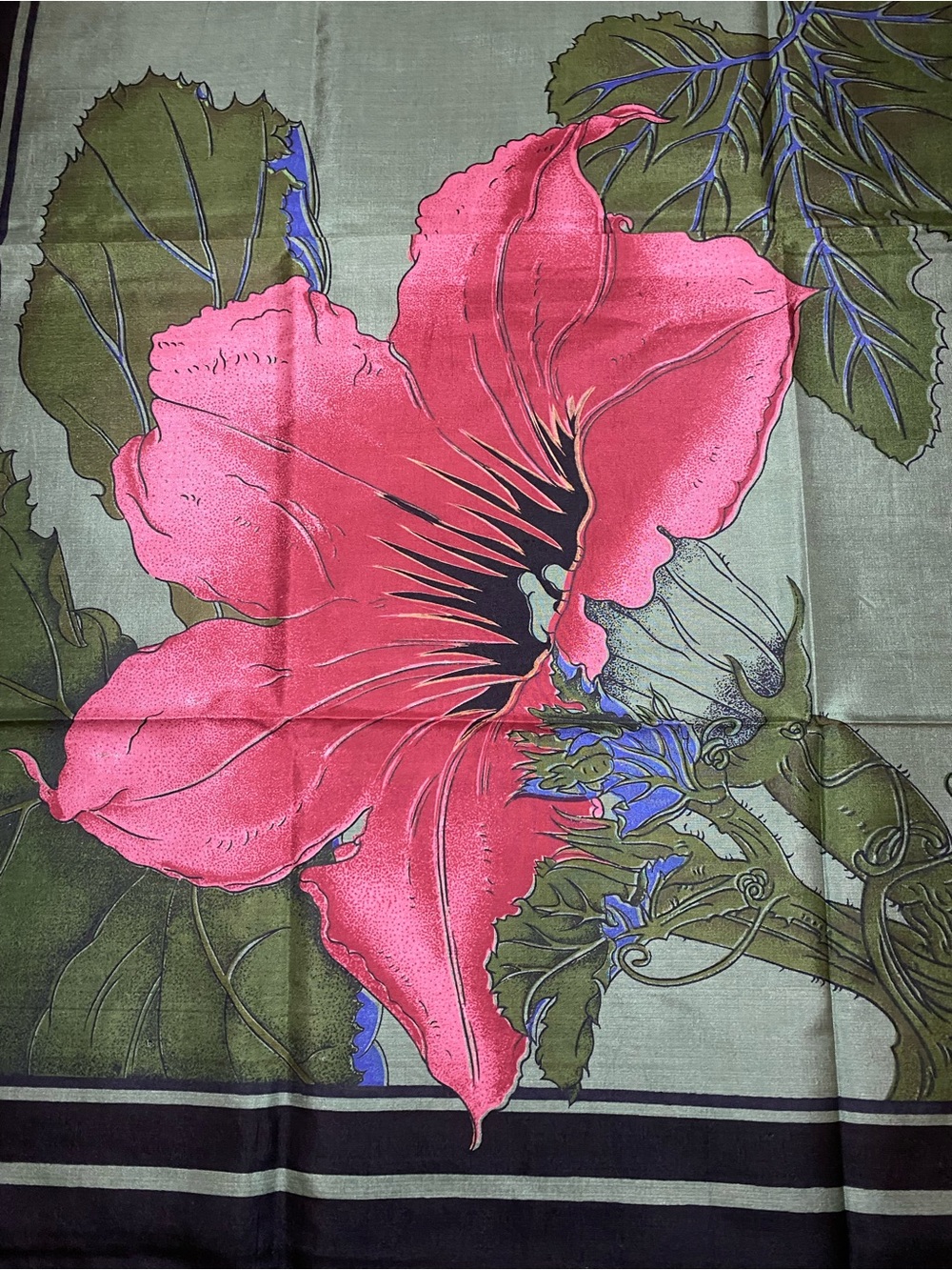 Hand Woven 100% Thai Silk Scarf from the Suzanne Collection floral pattern - Picture 4 of 16